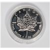 Image 1 : #36 2001 CANADA $5 1OZ  SILVER MAPLE LEAF COIN