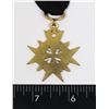 Image 2 : #222 ANTIQU CANADIAN MEDAL ENAMEL CROSS MAPLE