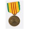 Image 1 : #265 US VIETNAM SERVICE MEDAL VIETNAM WAR 1960'S