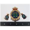 Image 1 : #372 CANADIAN ADMINISTRATION CAP BADGE COLLAR SET