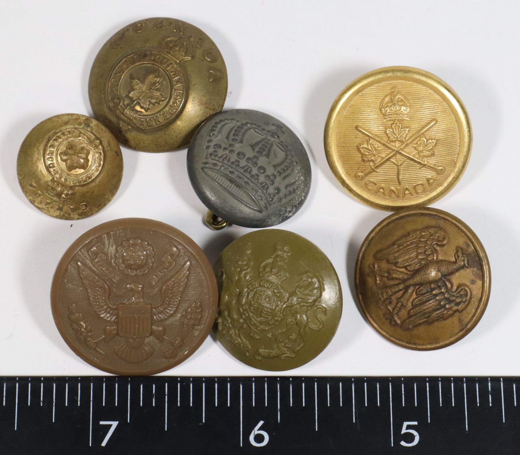 #530 WW1 GERMAN BUTTON + 6 ASSORTED BUTTONS