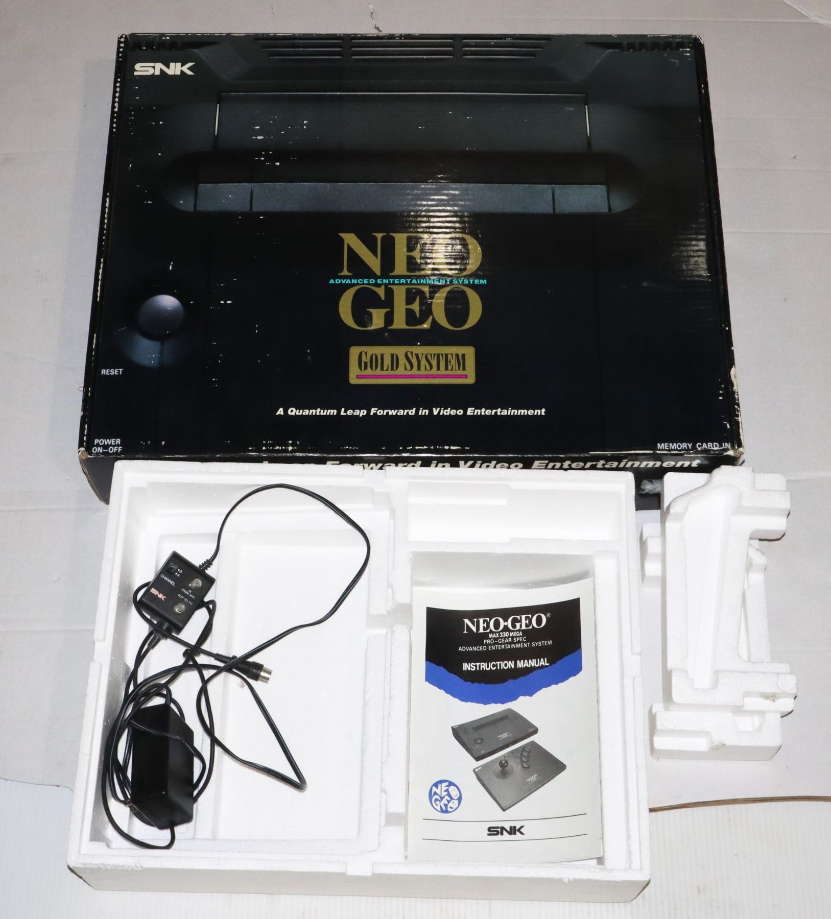 Snk System #604 RARE NEO GEO SNK SYSTEM BOX W/ CORDS MANUAL