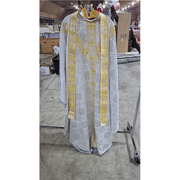 Screen Worn 'Religious Leader' Outfit