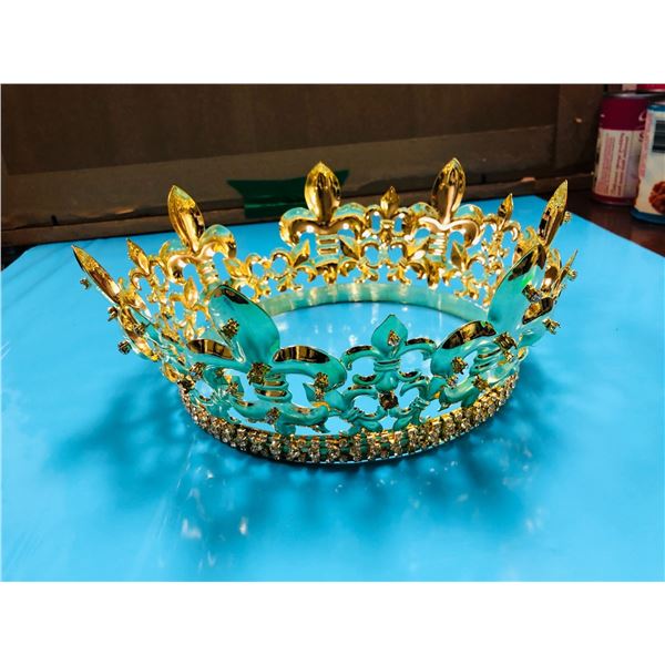 "Hero" King Crown