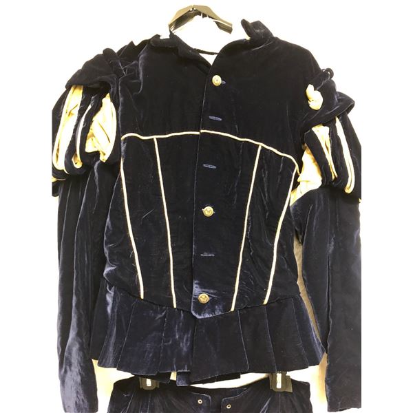 Constable' outfit - includes Velvet Doublet - 6x