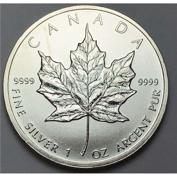 2012 Canada $5 Maple Leaf 1 ozt .9999 Silver