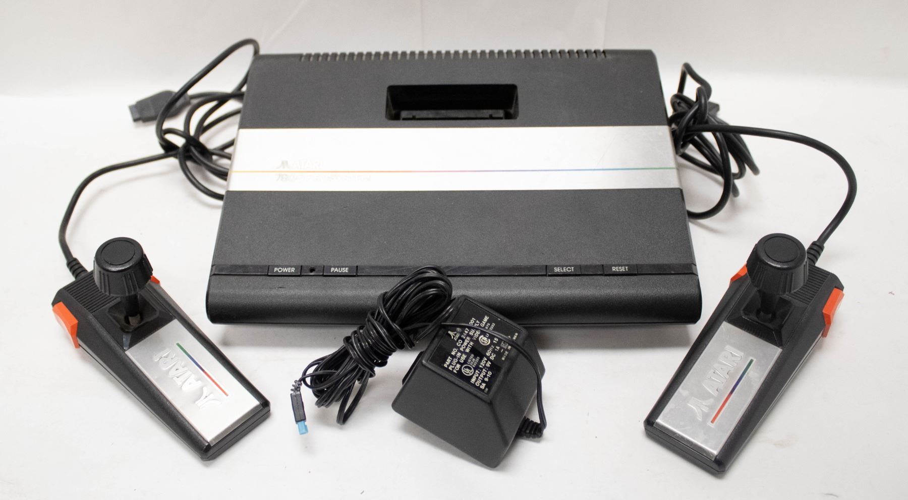 Atari Pro Line ATARI 7800 PRO VIDEO GAME SYSTEM W CONTROLS