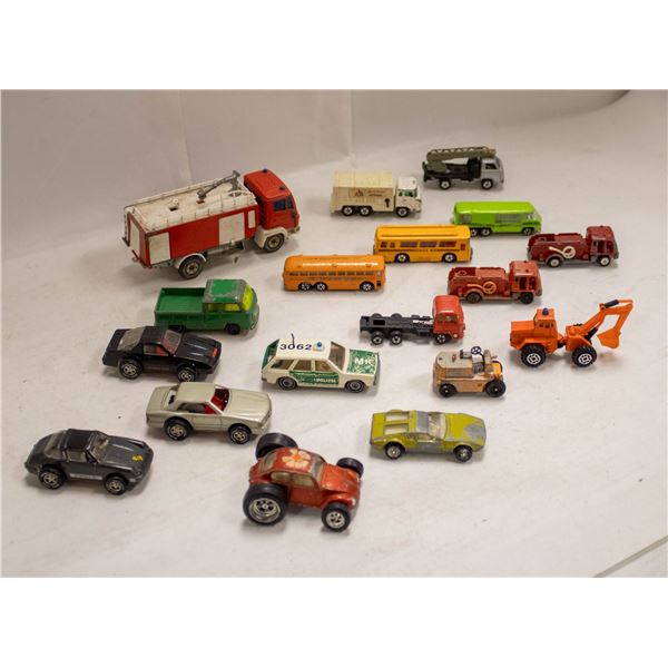 LOT OF VINTAGE TOY CARS ASSORTED