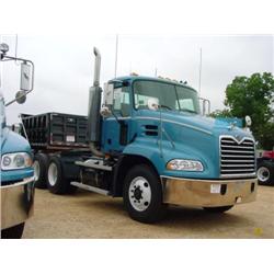 2004 MACK CX613 VISION T/A TRUCK TRACTOR