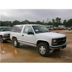 1999 CHEVROLET 4X4 TAHOE
