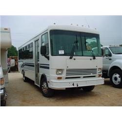 1999 GOSHEN COACH GCC1111J BUS