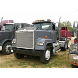 1988 MACK RW613 T/A SUPERLINER TRUCK TRACTOR