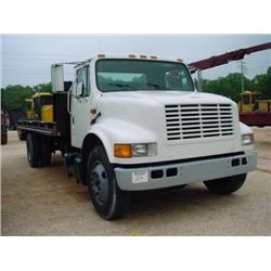 1990 INTERNATIONAL 4700 ROLLBACK TRUCK
