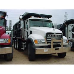 2005 MACK GRANITE CV713 TRI-AXLE DUMP