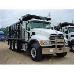 2005 MACK GRANITE CV713 TRI-AXLE DUMP