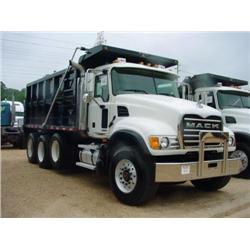 2005 MACK GRANITE CV713 TRI-AXLE DUMP