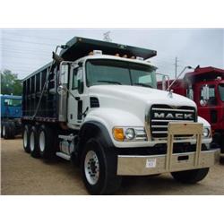 2005 MACK GRANITE CV713 TRI-AXLE DUMP