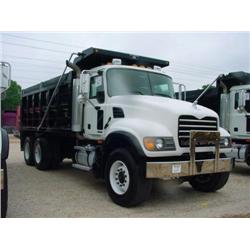 2005 MACK GRANITE CV713 T/A DUMP