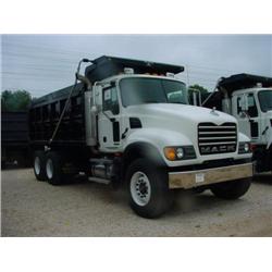 2005 MACK GRANITE CV713 T/A DUMP