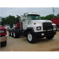 2002 MACK RD688S TRI-AXLE CAB & CHASSIS