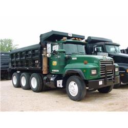 1994 MACK RD688S TRI-AXLE DUMP