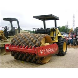 DYNAPAC CA252PD VIBRATORY ROLLER