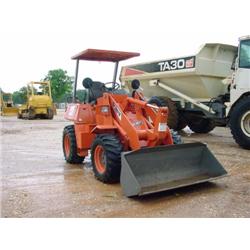 KUBOTA R350 RUBBER TIRED LOADER