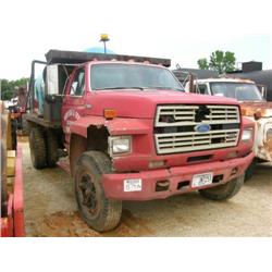 1987 FORD F700 S/A FLATBED WATER TRUCK