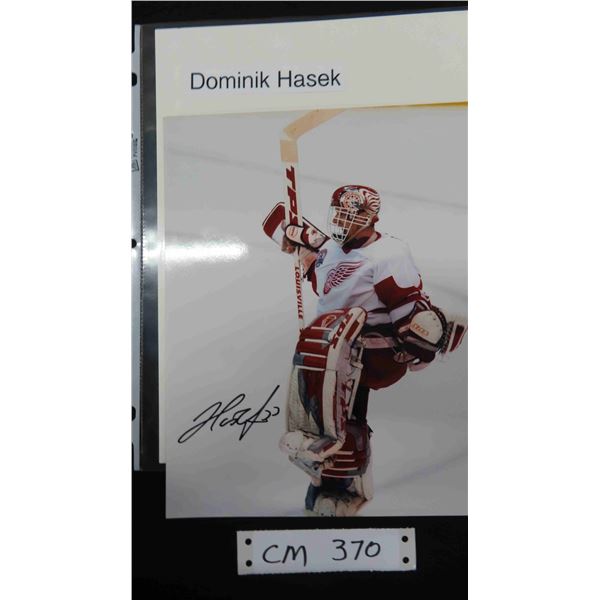 Dominik Hasek Signed Detroit Red Wings Photo