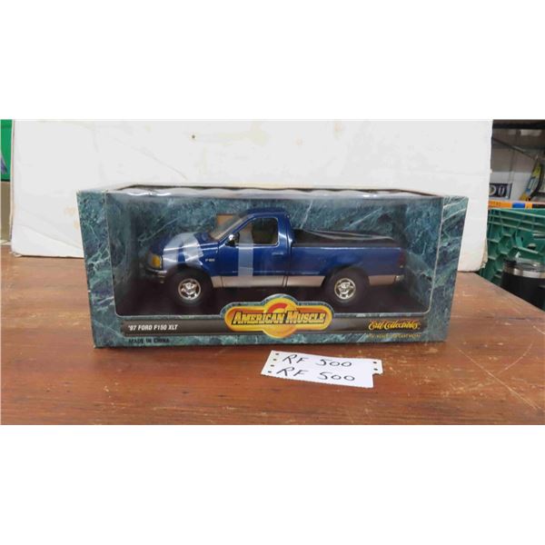 Ertl 1997 Ford F150 XLT Blue 1:18 Scale