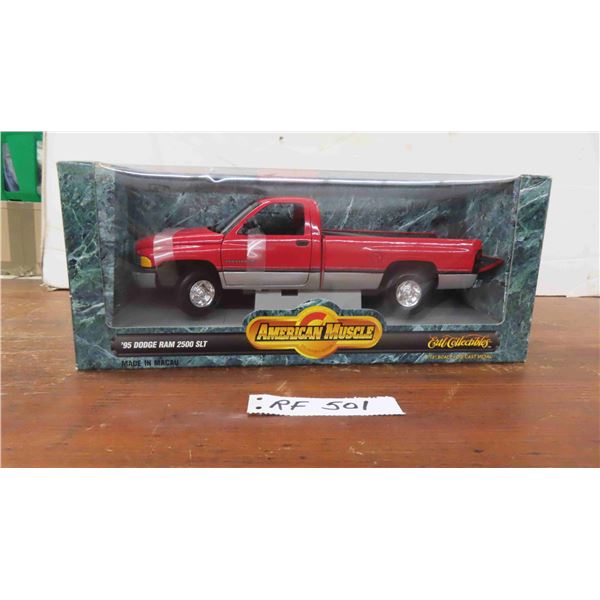 Ertl 1995 Dodge Ram 2500 SLT Red 1:18 Scale