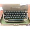 Image 2 : Remington Quiet Riter Typewriter