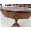 Image 3 : Duncan Phyfe Walnut Pedestal Stand 28" x 31"