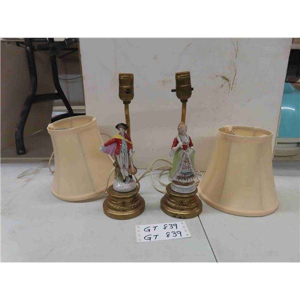 2 Vintage Lamps 18  Tall