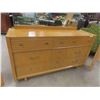 Image 3 : 4pc Bedroom Suite ; Dresser 18" x 33" x 60" + Mirror 32" x 52" + Dresser