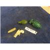 Image 1 : 4 Lighters ; 2 Grenade, 1 Pistol, 1 Bullet