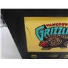 Image 6 : Vancouver Grizzlies Light 12" x 12" x 12" - Damage Shown in Last Picture