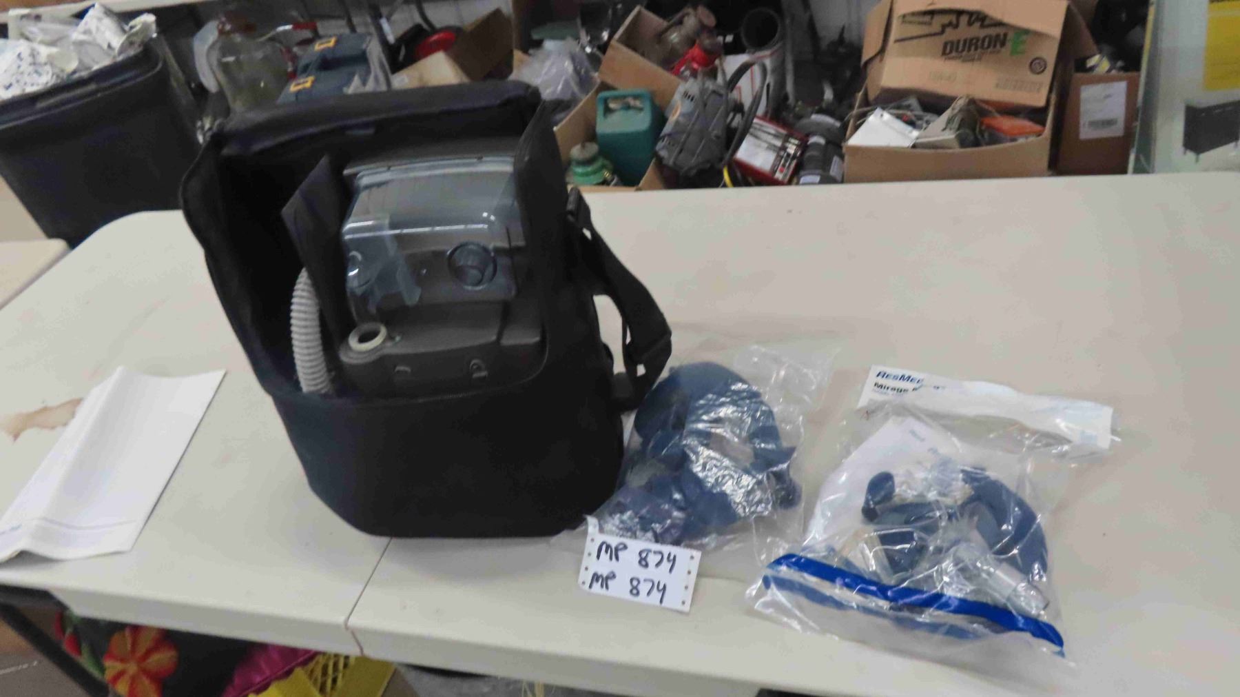 Humudifier Mask Respironics Medical Heated humidifier with 2 Masks Model 1005792
