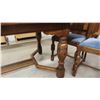 Image 6 : Solid Oak Table with 6 Chairs -  1 of which is Captain