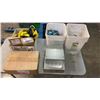 Image 1 : LOT OF ASSORTED ELECTRIC ACCESSORIES, BOXES, HARDWARE AND MORE