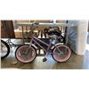 Image 2 : 2 PURPLE KIDS BIKES  LUMINOUS AND AVIGO