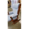 Image 2 : VINTAGE DUTAILER ROCKING CHAIR