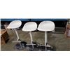 Image 1 : SET OF 3 WHITE ADJUSTABLE HEIGHT BAR STOOLS, GOOD CONDITION