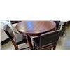 Image 3 : PUB HEIGHT DINING TABLE W/ 4 BARSTOOLS