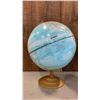 Image 2 : 2 VINTAGE WORLD GLOBES