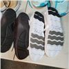 Image 8 : 6 PAIR OF NEW SIZE 4 - 6.5 FOOTWEAR