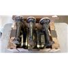 Image 1 : 3 VINTAGE SINGER SEWING MACHINES