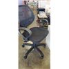 Image 3 : OFFICE CHAIR AND SIDE TABLE