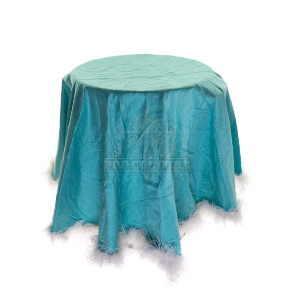 How the Grinch Stole Christmas – Martha May’s Who End Table Skirt – H2-195