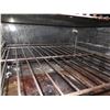 Image 14 : Montague Co. 18S Range w/ Fry-Top, Oven & Metal Shelf